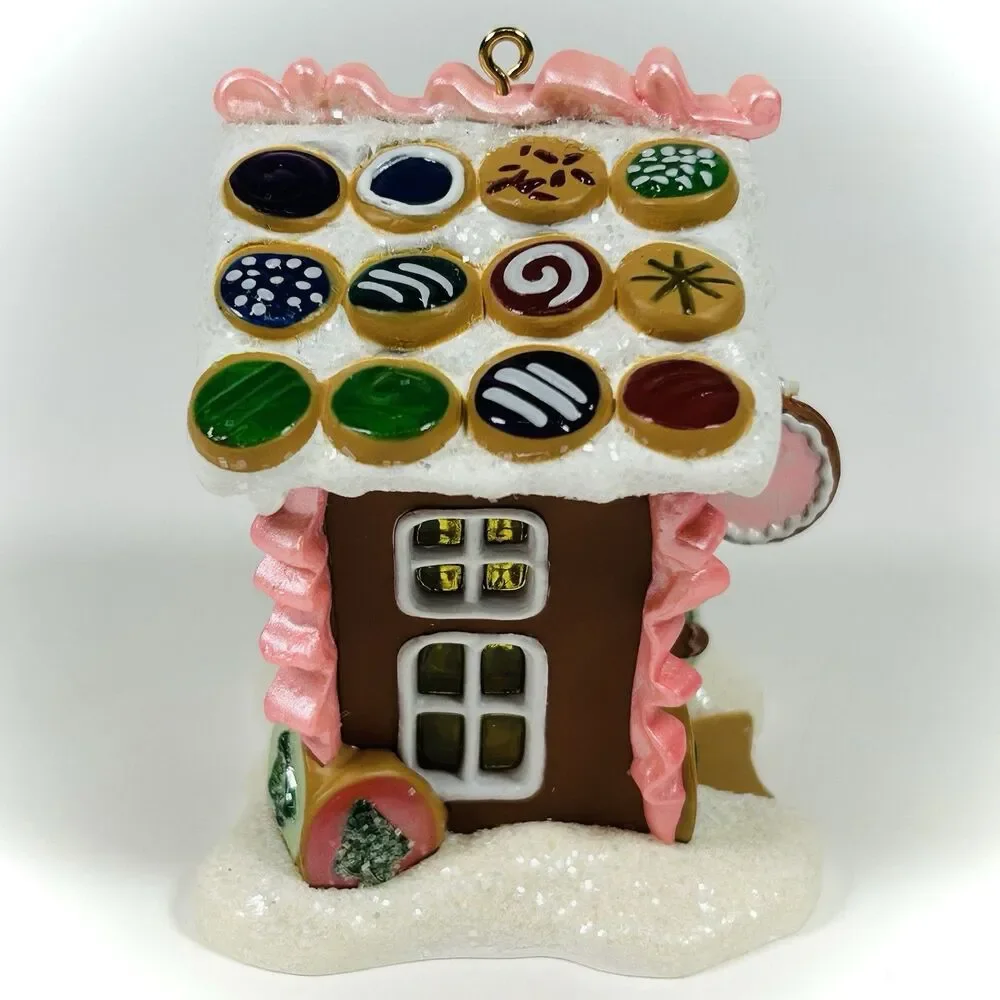 Hallmark Keepsake Bake Shop Noelville 2007 Ornament Second in Series Gingerbread